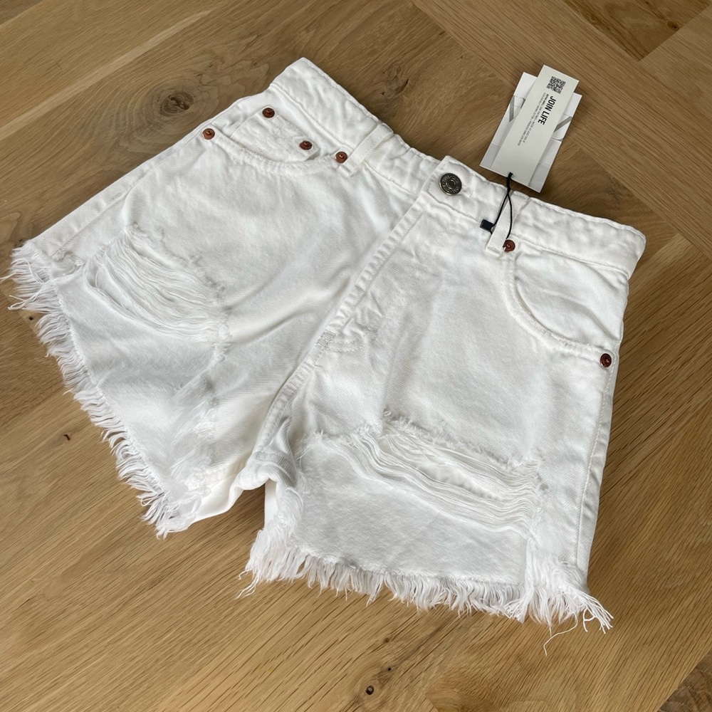 Distressed White Shorts